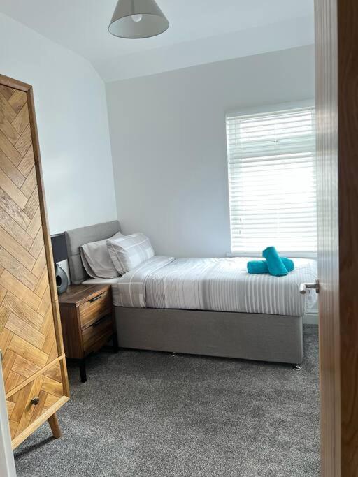 מרת'יר טידפיל Clare Street - 3 Bedroom House With Private Parking מראה חיצוני תמונה